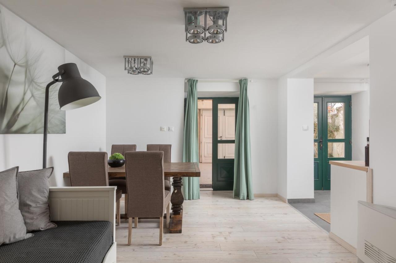 Apartment Coastal Villa Makarska Exterior photo